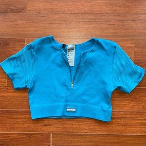 Bo + Tee Ribbed Short Sleeve Zip Front Crop Top